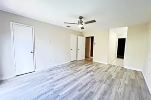 13546 Portobello Dr, Houston, TX 77083 - Photo 11