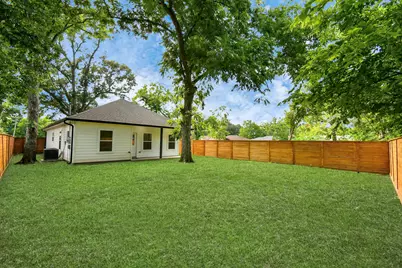 701 S Morgan Street, Angleton, TX 77515 - Photo 3