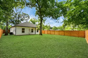 701 S Morgan St, Angleton, TX 77515 - Photo 3
