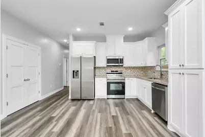 701 S Morgan Street, Angleton, TX 77515 - Photo 11