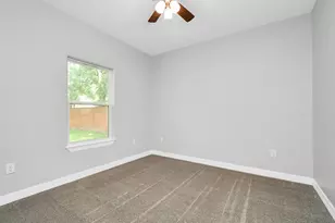 701 S Morgan St, Angleton, TX 77515 - Photo 25