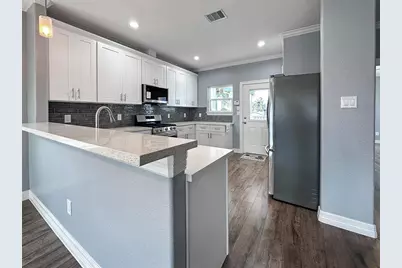 4309 K Avenue, Galveston, TX 77550 - Photo 15