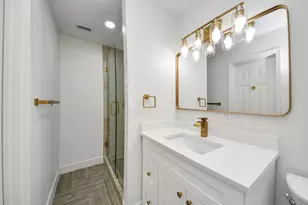 1719 Saddlecreek Dr, Houston, TX 77090 - Photo 11