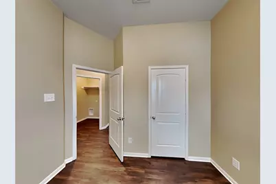 2324 Shady Tree Lane, Conroe, TX 77301 - Photo 13