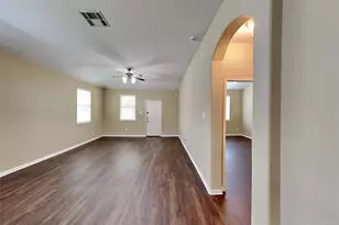 2324 Shady Tree Ln, Conroe, TX 77301 - Photo 5