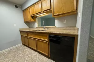 215 Postoffice, Galveston, TX 77550 - Photo 9