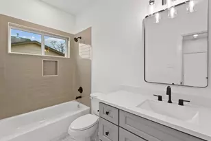 267 De Boll St, Houston, TX 77022 - Photo 7