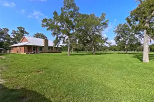 3063 County Rd 580, West Columbia, TX 77486 - Photo 5
