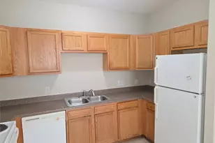 10015 Wiloak St, Houston, TX 77078 - Photo 5