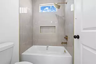 7717 Bowen St, Houston, TX 77051 - Photo 25