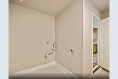 6043 Lyndhurst Drive, Houston, TX 77033 - Photo 3
