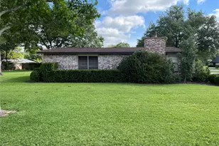 103 Greenbriar Dr, Wharton, TX 77488 - Photo 13