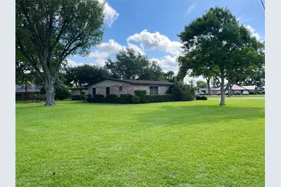 103 Greenbriar Drive, Wharton, TX 77488 - Photo 17