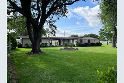 103 Greenbriar Drive, Wharton, TX 77488 - Photo 9