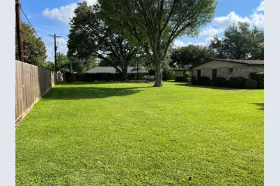 103 Greenbriar Drive, Wharton, TX 77488 - Photo 11