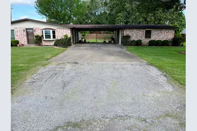 103 Greenbriar Drive, Wharton, TX 77488 - Photo 3