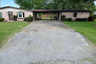 103 Greenbriar Dr, Wharton, TX 77488 - Photo 3