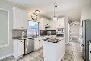 17 Leandro Ct, Montgomery, TX 77356 - Photo 11