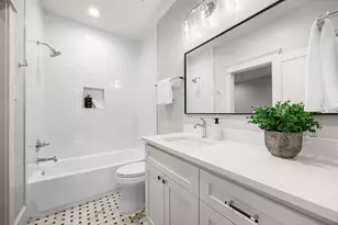 1001 E 27th St, Houston, TX 77009 - Photo 39