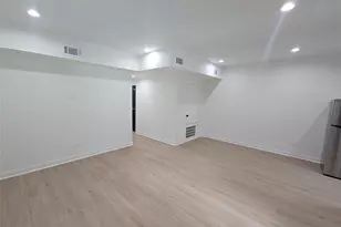 8101 Venus St, Houston, TX 77088 - Photo 5