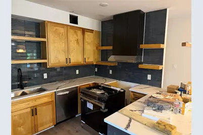 322 E 37th / 710 E 32nd 1/2 Street, Houston, TX 77018 - Photo 3