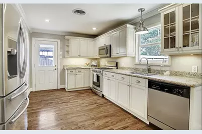 10302 Oakpoint Drive, Houston, TX 77043 - Photo 9