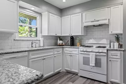 5651 Ludington Drive, Houston, TX 77035 - Photo 11