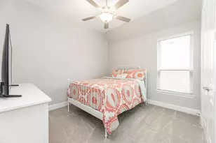 5958 Arcola Meadow Ct, Houston, TX 77059 - Photo 37