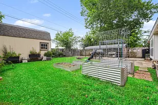 16811 Bougainvilla Ln, Friendswood, TX 77546 - Photo 13