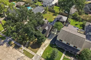 1111 Cheshire Ln, Houston, TX 77018 - Photo 29