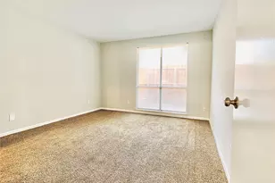 10211 Sugar Branch Dr, Houston, TX 77036 - Photo 9