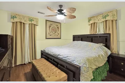 119 Southbrook Circle, Houston, TX 77060 - Photo 19