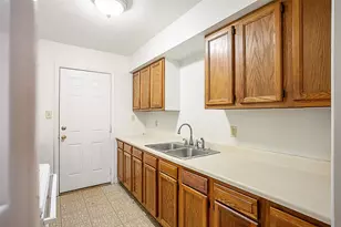 519 Atlanta Ave, Nederland, TX 77627 - Photo 9