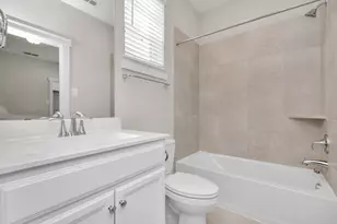 746 Strawberry Pines Ct, Houston, TX 77009 - Photo 37