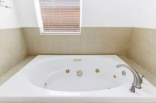 8606 Argentina St, Jersey Village, TX 77040 - Photo 21