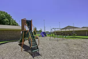 200 Daniels Dr, Kerens, TX 75144 - Photo 9