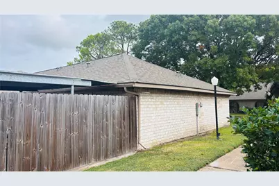 12409 Sharpview Drive #2409, Houston, TX 77072 - Photo 21