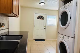 12409 Sharpview Dr, Houston, TX 77072 - Photo 5