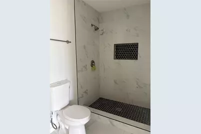 4702 Majestic Street, Houston, TX 77026 - Photo 5