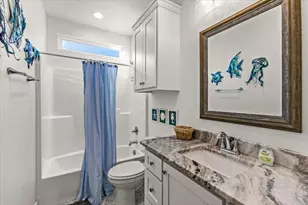 966 Pelican Ln, Port Bolivar, TX 77650 - Photo 17