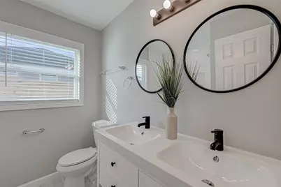 1914 Lynnview Drive, Houston, TX 77055 - Photo 17