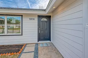 1914 Lynnview Dr, Houston, TX 77055 - Photo 3