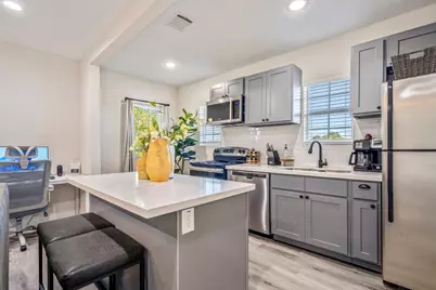 5 Estelle Street #3, Houston, TX 77003 - Photo 3