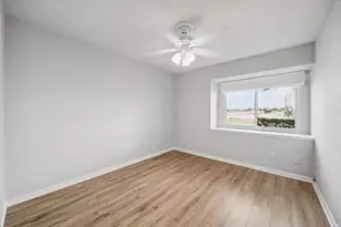 10139 E Kemp Forest Dr, Houston, TX 77080 - Photo 11