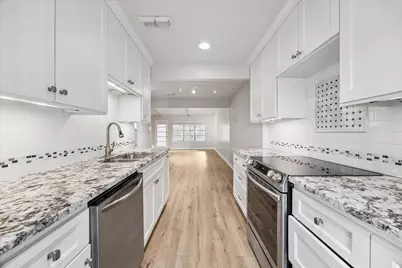 10139 E Kemp Forest Drive, Houston, TX 77080 - Photo 9