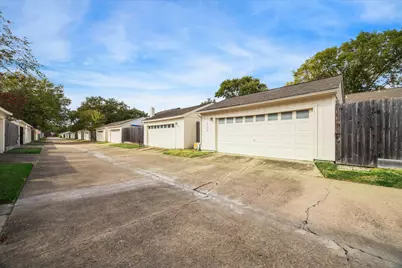 10139 E Kemp Forest Drive, Houston, TX 77080 - Photo 23