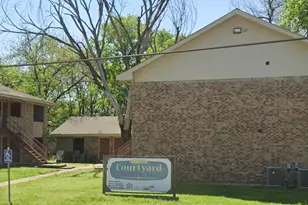 812 E Palestine St, Mexia, TX 76667 - Photo 5