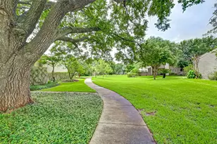 1375 Beaujolais Ln, Houston, TX 77077 - Photo 35