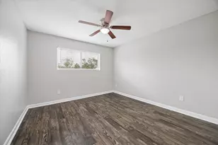 3800 Sherwood Ln, Houston, TX 77092 - Photo 9