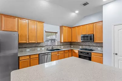 18939 Cluster Oaks Drive, Magnolia, TX 77355 - Photo 11